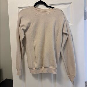 ALO Yoga Women's Cream Crewneck Sweater